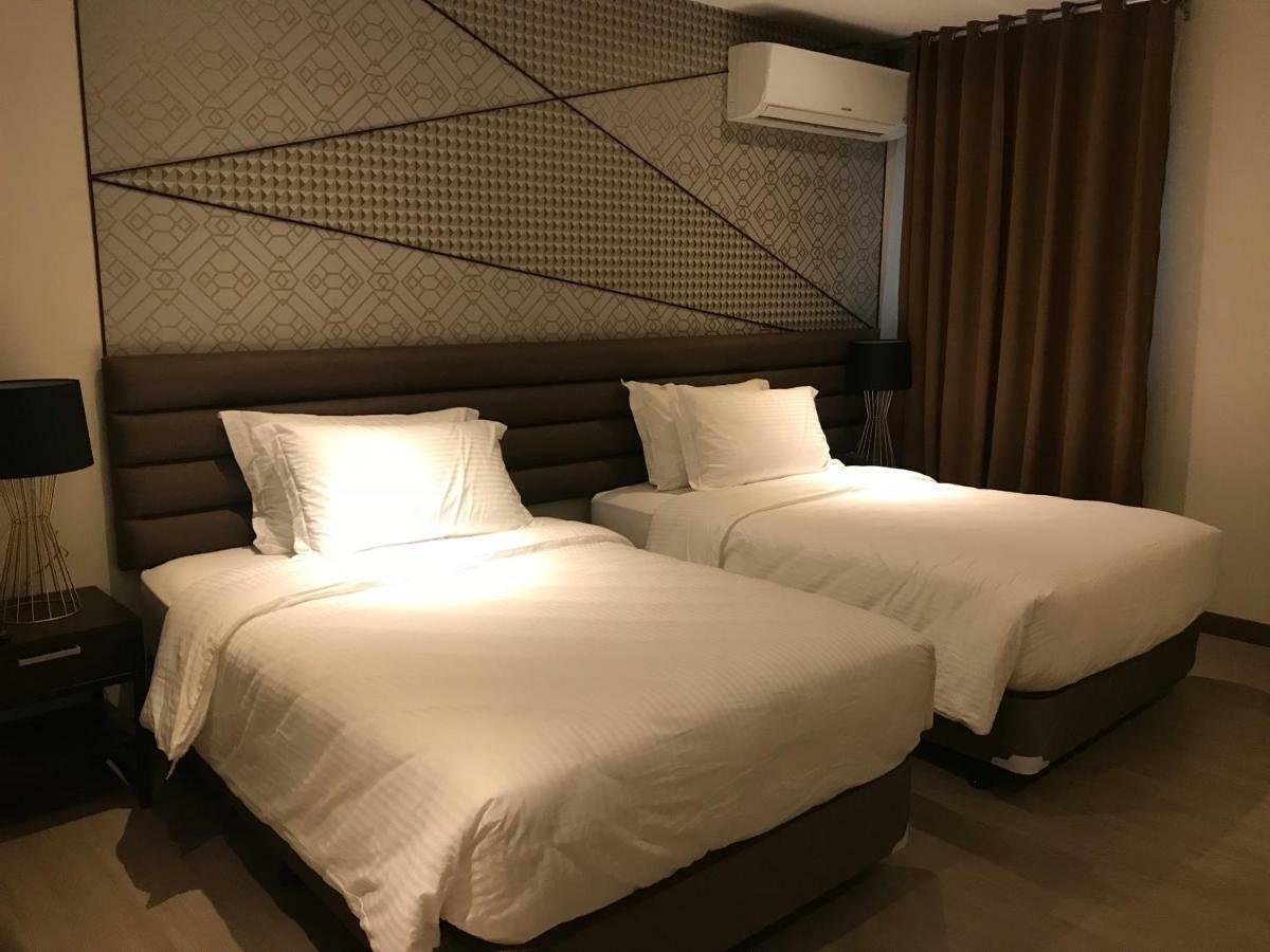 Maxx Hotel Ortigas Pasig City Екстериор снимка